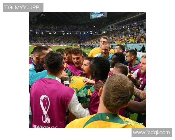 丹麦与澳大利亚上半场比赛数据分析与战术对比